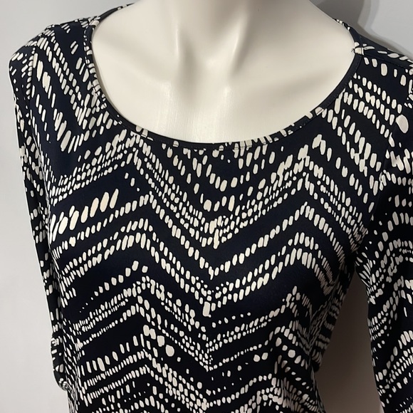 Navy blue blouse chevron dots, size small - Picture 2 of 8